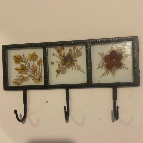 Vintage Pressed Flower Glass Wall Wrought Three Different Flowers 3 Iron hooks - Picture 2 of 3
